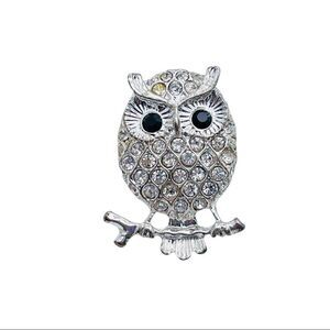 Owl Silvertone Rhinestone Ring Size 6